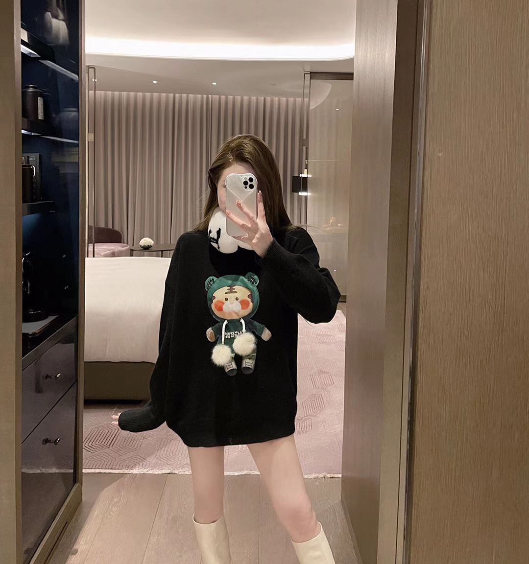 Moschino sweater category image