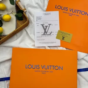 Reps High Quality Louis Vuitton Scarf Red Jacquard Winter Pattern