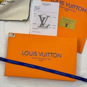 Reps Luxury Louis Vuitton Shawl Red Jacquard Champagne Color Winter