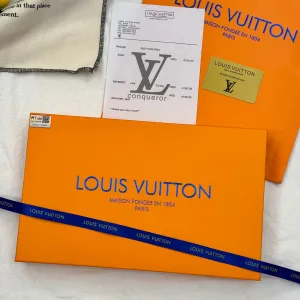 AAA Luxury Louis Vuitton Shawl Red Cashmere Jacquard Winter