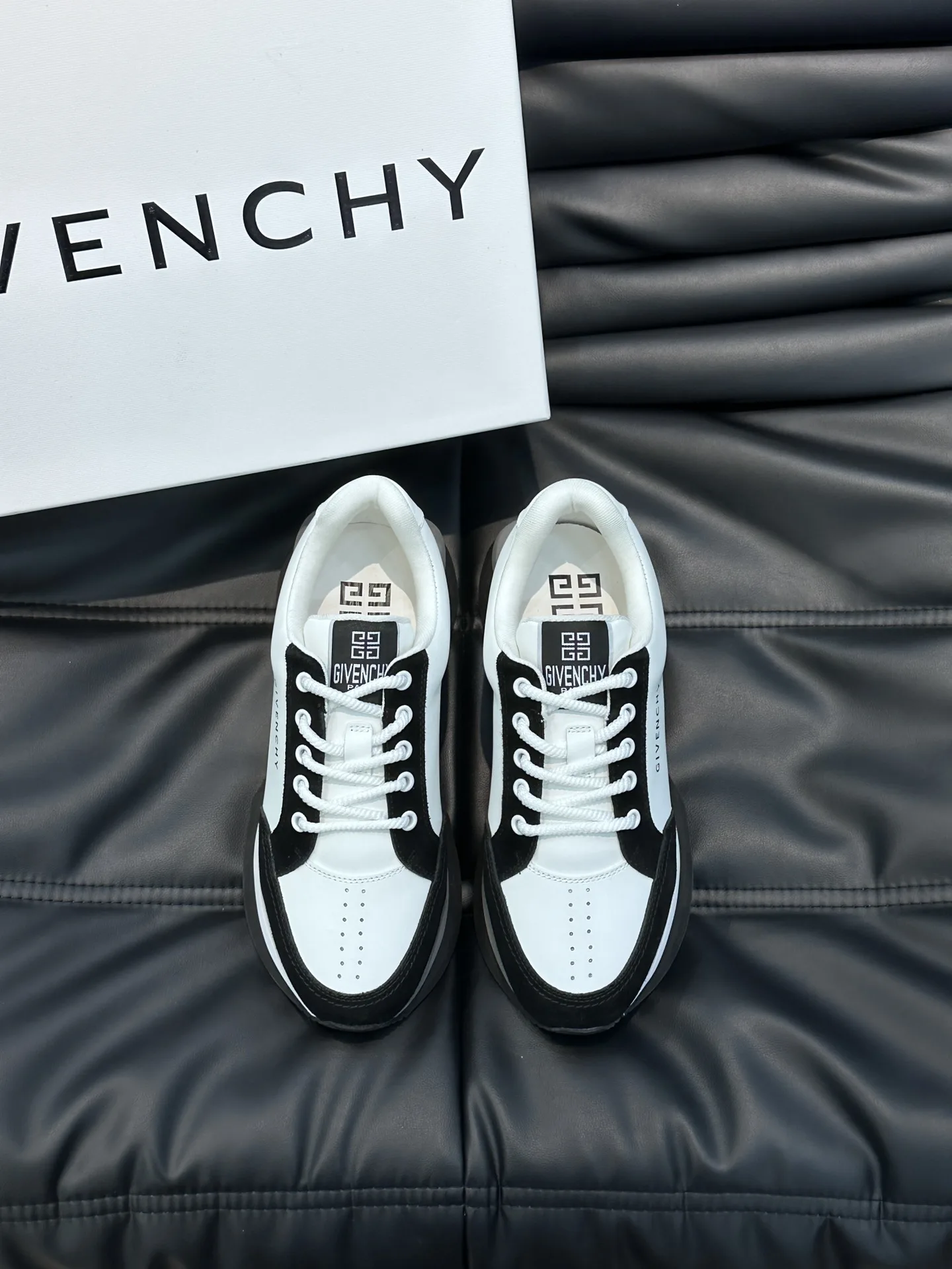 Givenchy sneakers category image