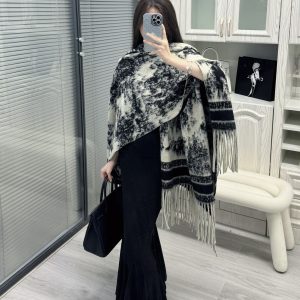 Dior Shawl category image