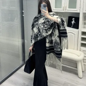 Dior Shawl category image
