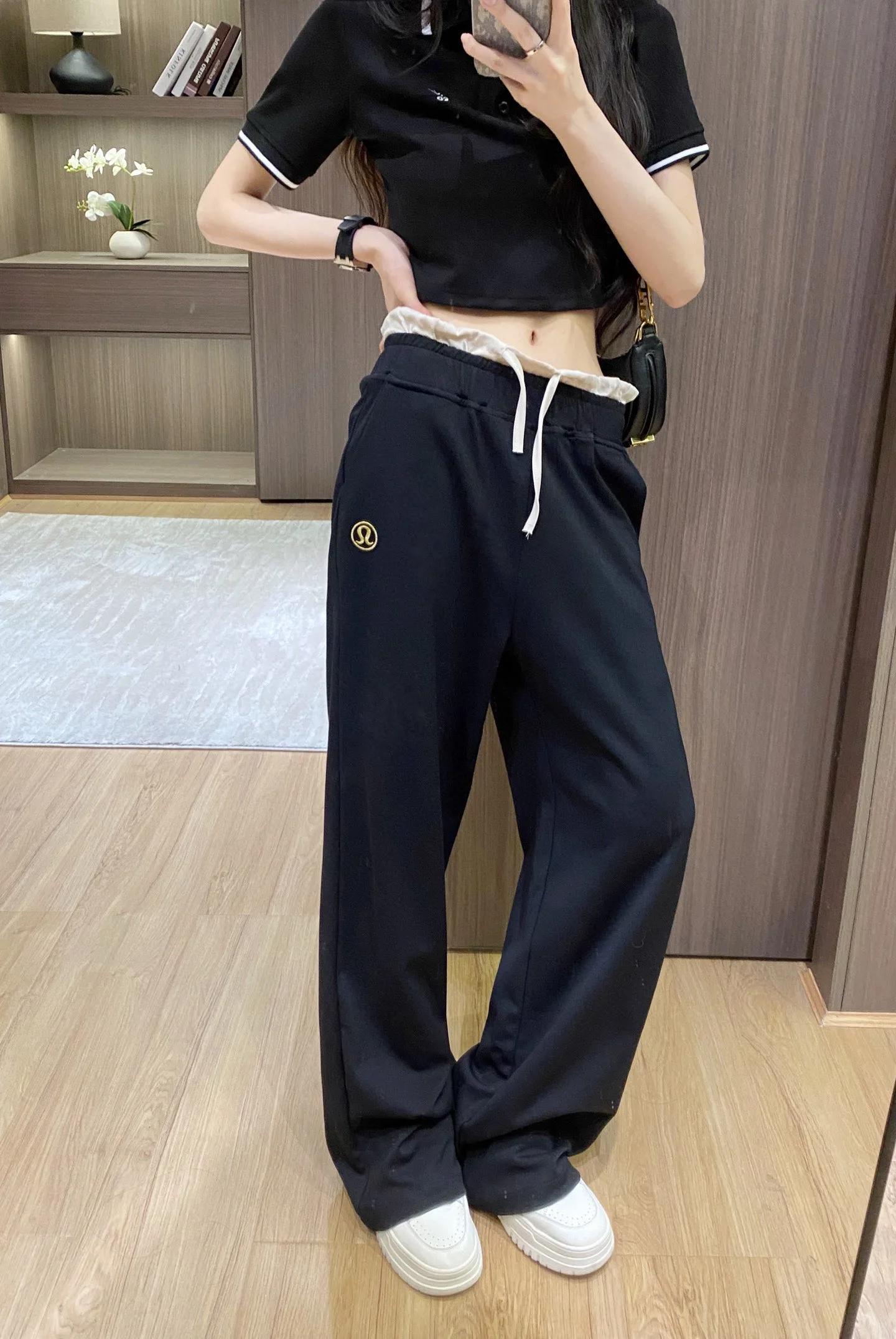 Lululemon Trousers category image