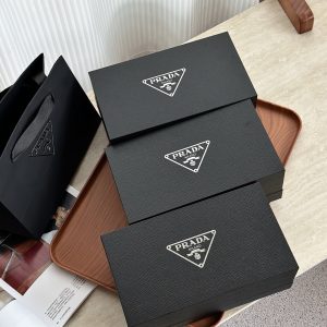 Prada Scented candles category image