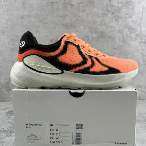 Lululemon running shoes category image