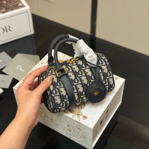 Dior Pillow category image