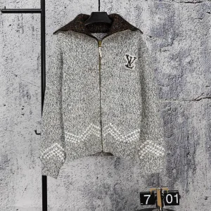 High Quality Designer Louis Vuitton Cardigan Color Jacquard Relaxed Fit A Touch Of Understated Luxury Winter